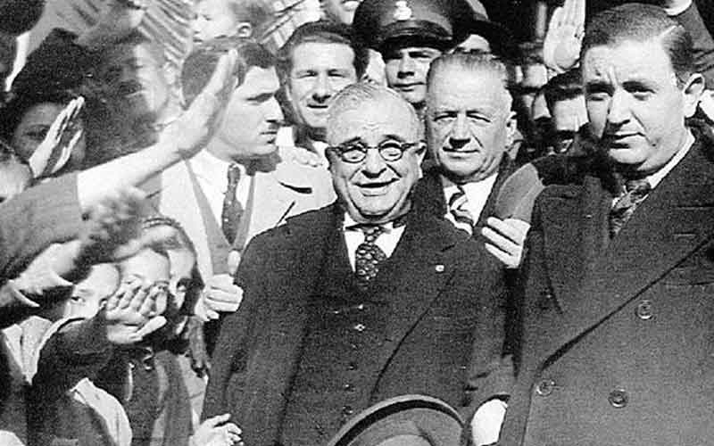 This image has an empty alt attribute; its file name is 070817-metaxas.jpg